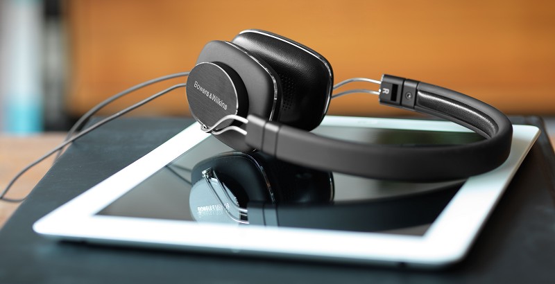 HiFi 130 Gramm leicht und Dämpfungssystem: Neuer On-Ear-Kopfhörer von Bowers & Wilkins - News, Bild 1
