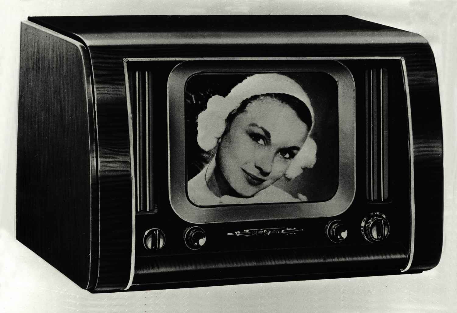 TV Die Geschichte des Fernsehens (1): Vor 97 Jahren erfolgte Freigabe für neues Telekommunikations-System - News, Bild 1