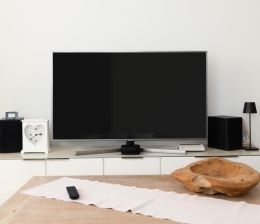 TV Flat-TVs mit Problemen: Umsatz und Stückzahl im ersten Halbjahr rückläufig - News, Bild 1